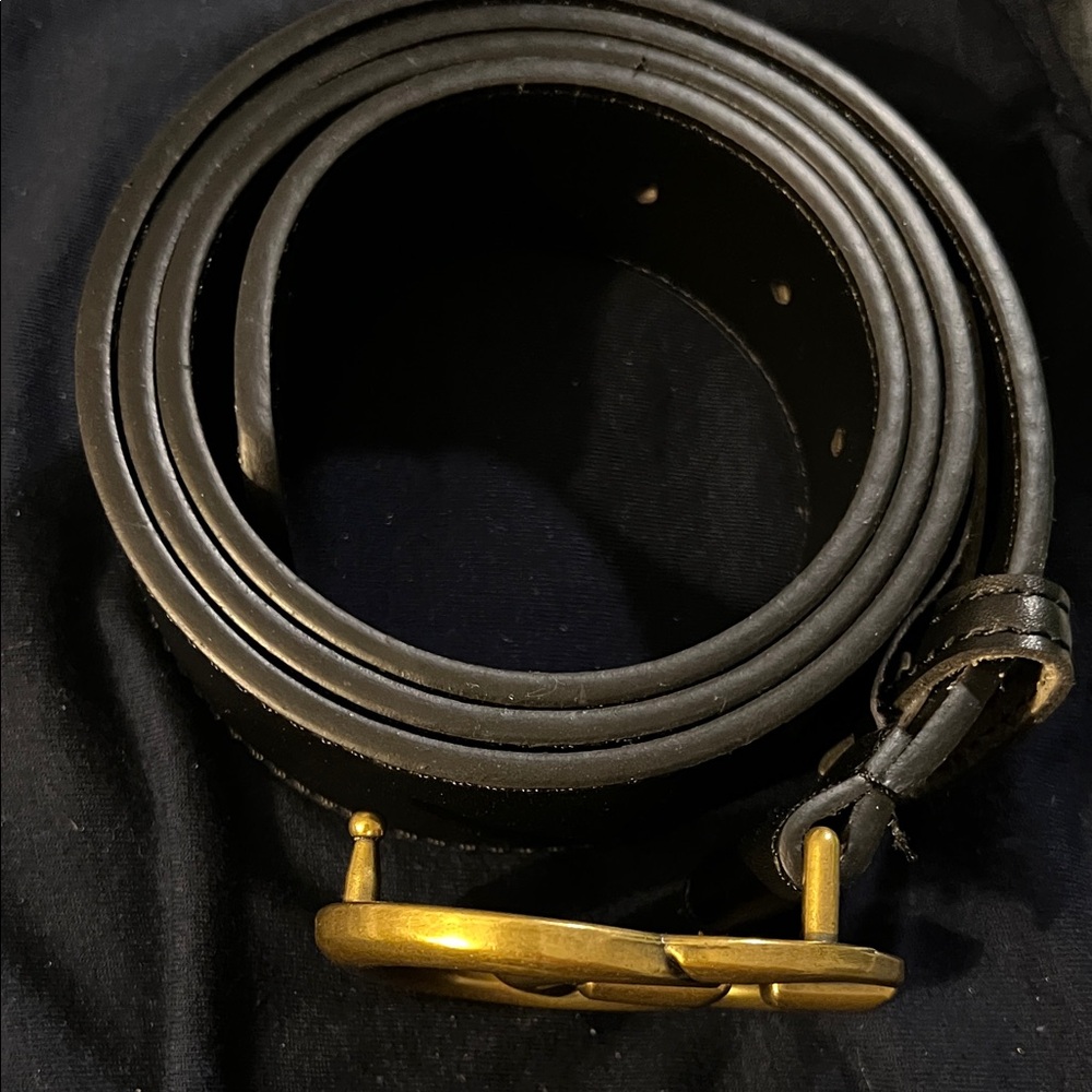 Gucci Men's Belt with Gold Buckle - Picture 2 of 3